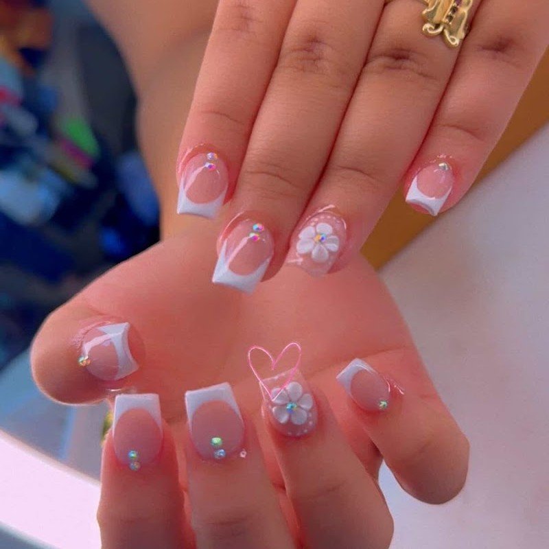 Hollywood Nails Cus3